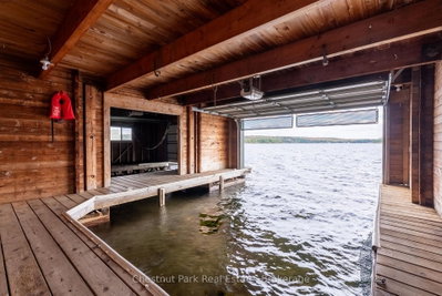 1049 Sagamo Boulevard • Muskoka Lakes, ON photo 9