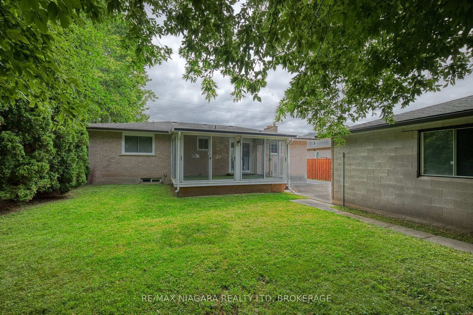 25 Rice Road • Welland, ON photo 34