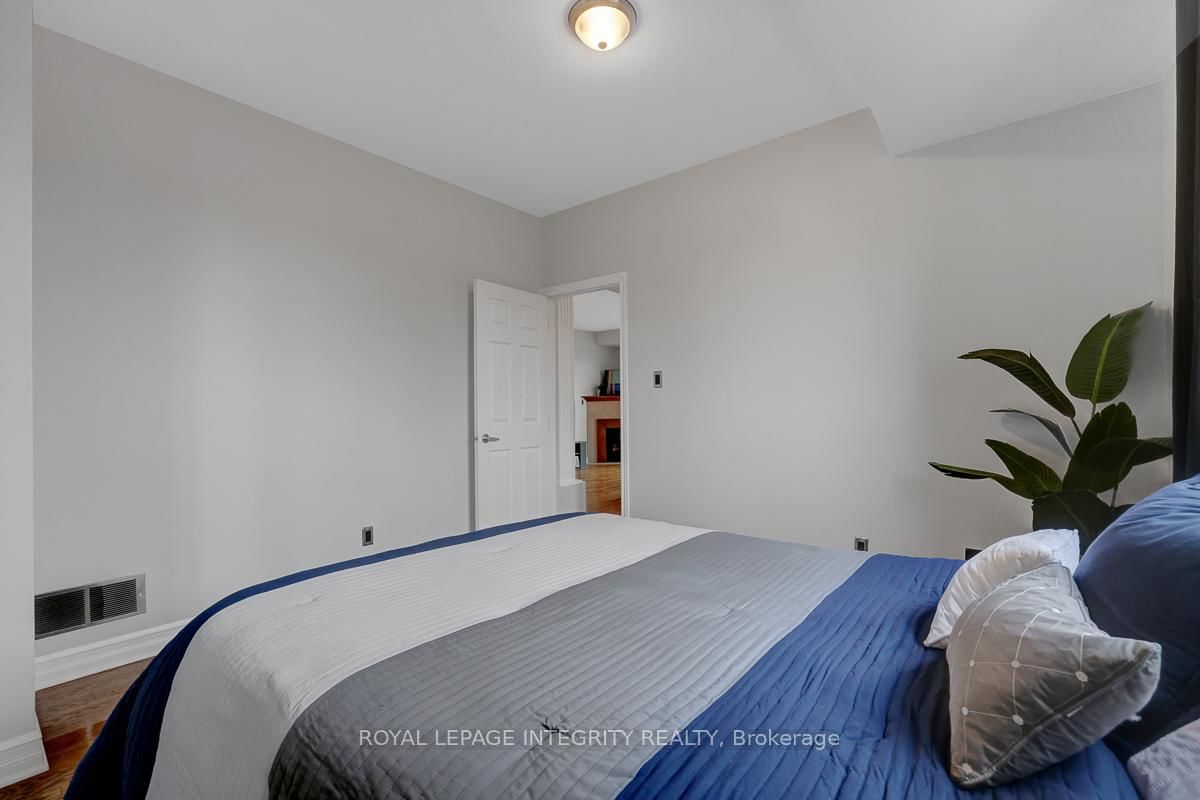 711 N Churchill Avenue • #402 • Ottawa, ON photo 17