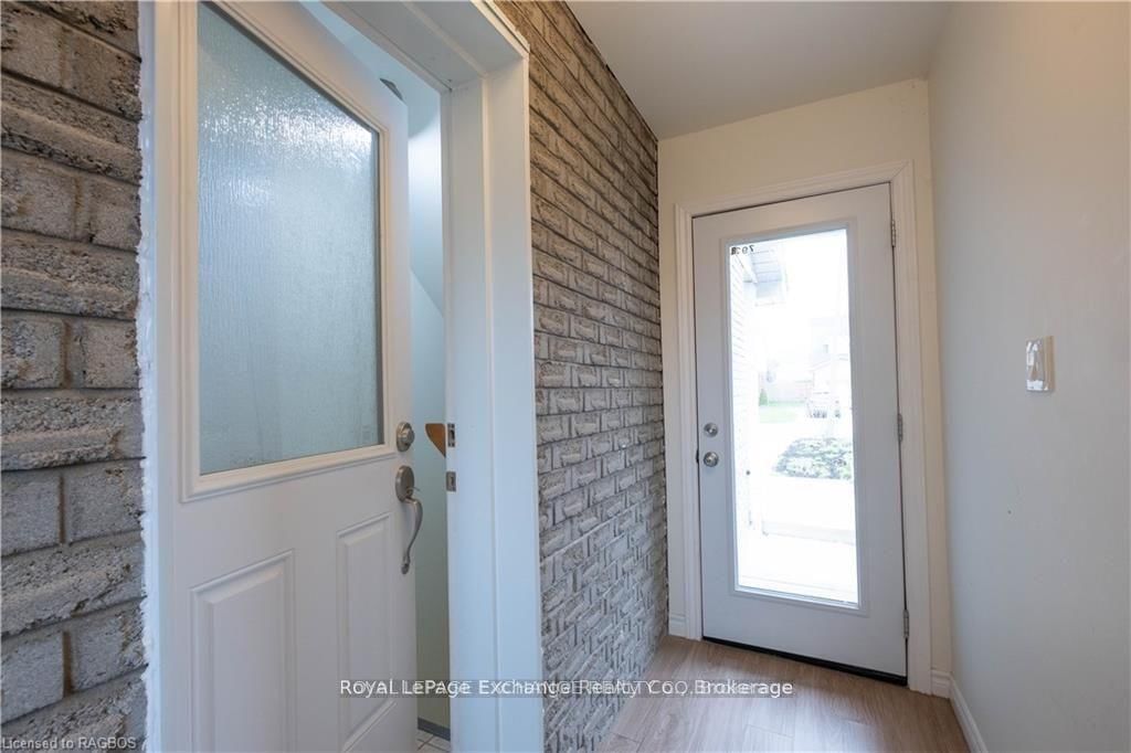 792 Mackendrick Drive • Kincardine, ON photo 2
