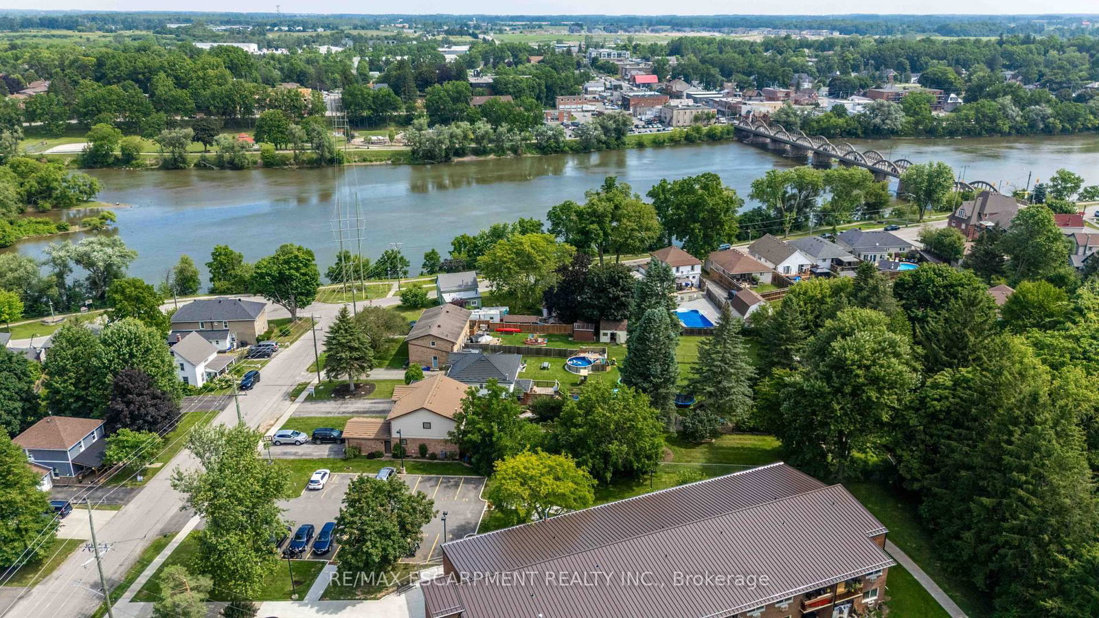 54 SELKIRK Street • Haldimand, ON photo 48