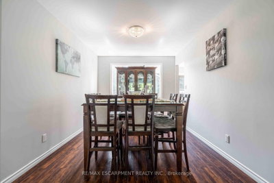 54 SELKIRK Street • Haldimand, ON photo 8