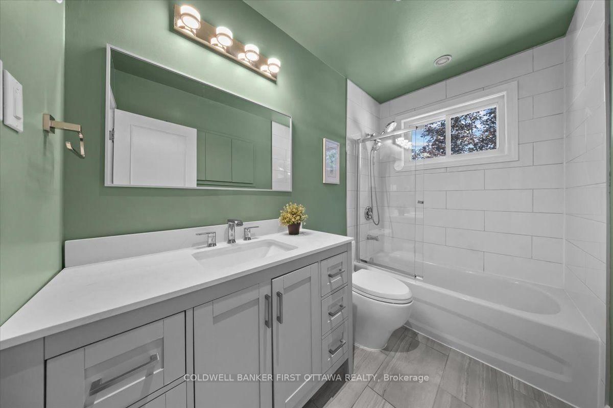 881 BLAIR Road • Ottawa, ON photo 19