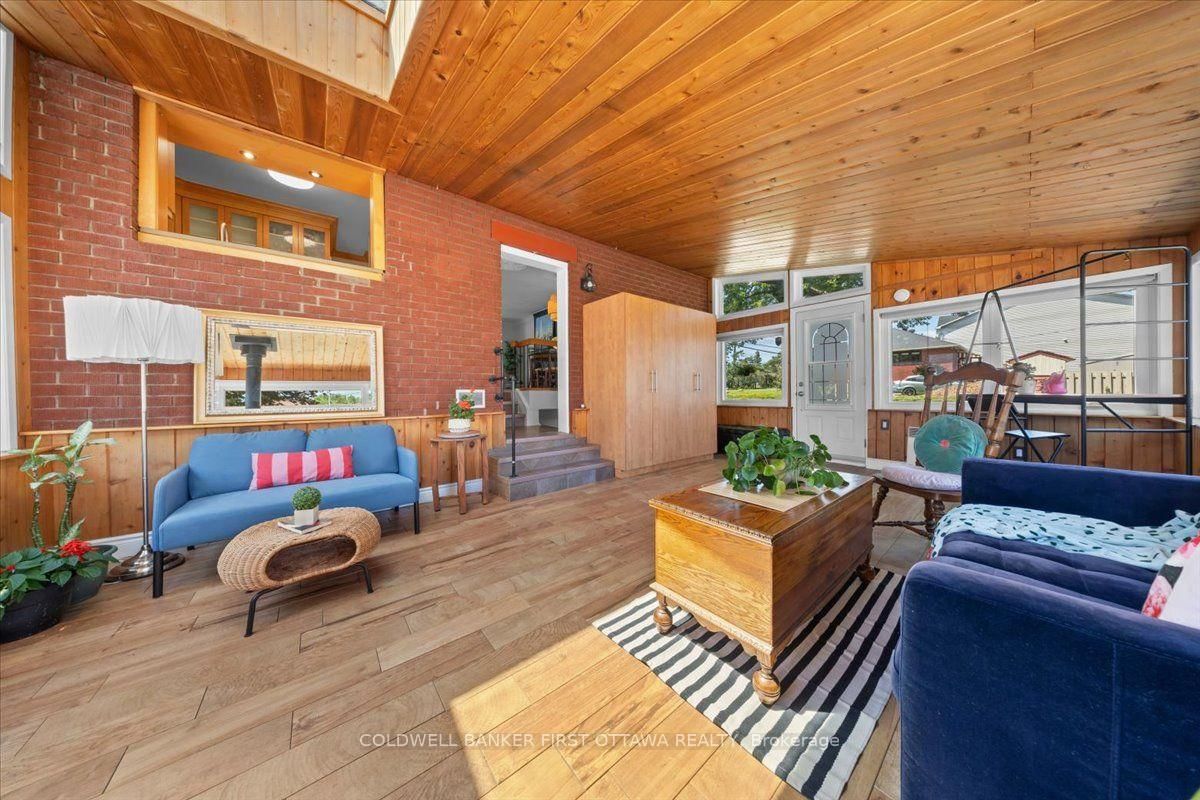 881 BLAIR Road • Ottawa, ON photo 29