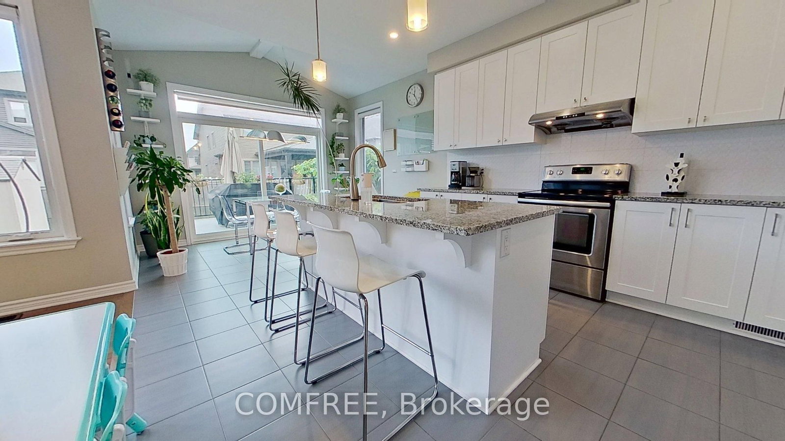 216 Magpie Street • Ottawa, ON photo 5