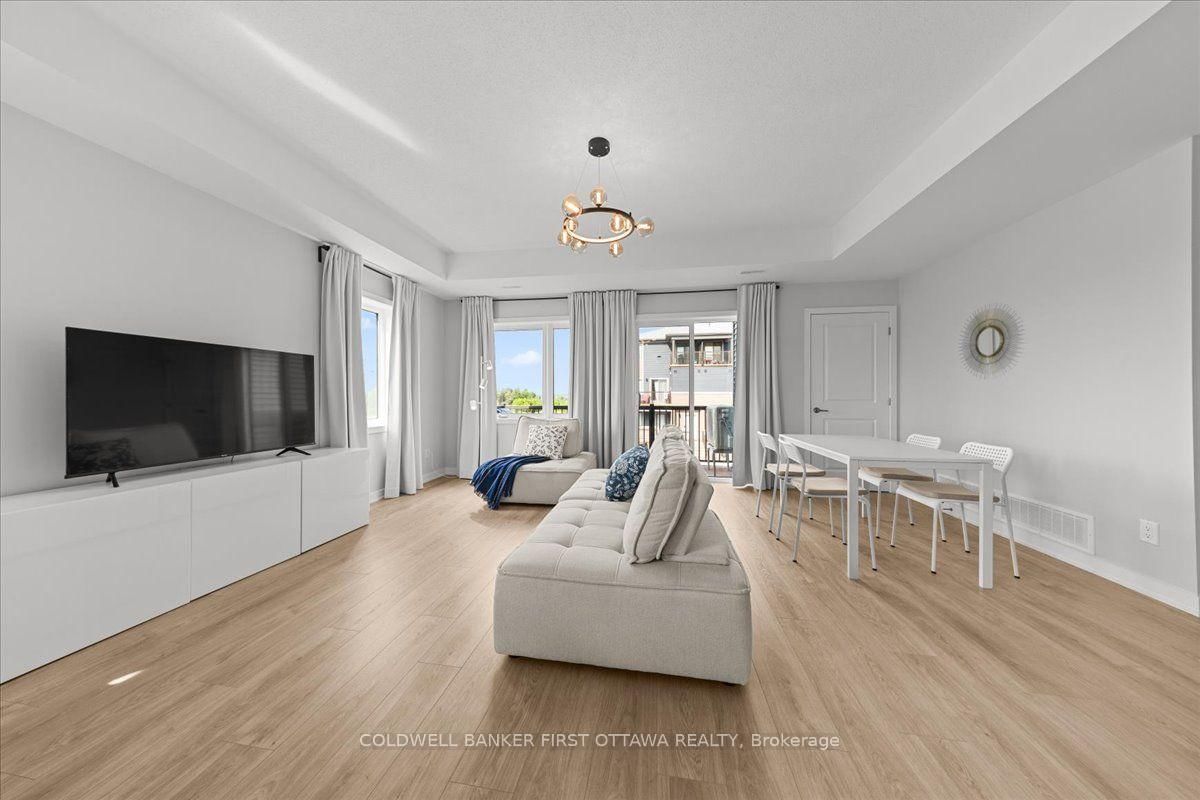 210 PARNIAN Private • Barrhaven, ON photo 10