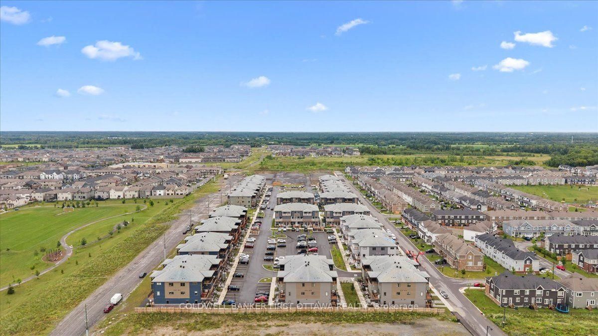210 PARNIAN Private • Barrhaven, ON photo 28