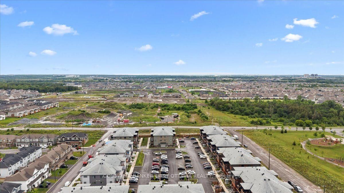 210 PARNIAN Private • Barrhaven, ON photo 31