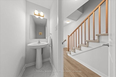 210 PARNIAN Private • Barrhaven, ON photo 4