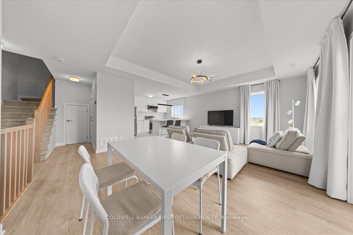 210 PARNIAN Private • Barrhaven, ON photo 7