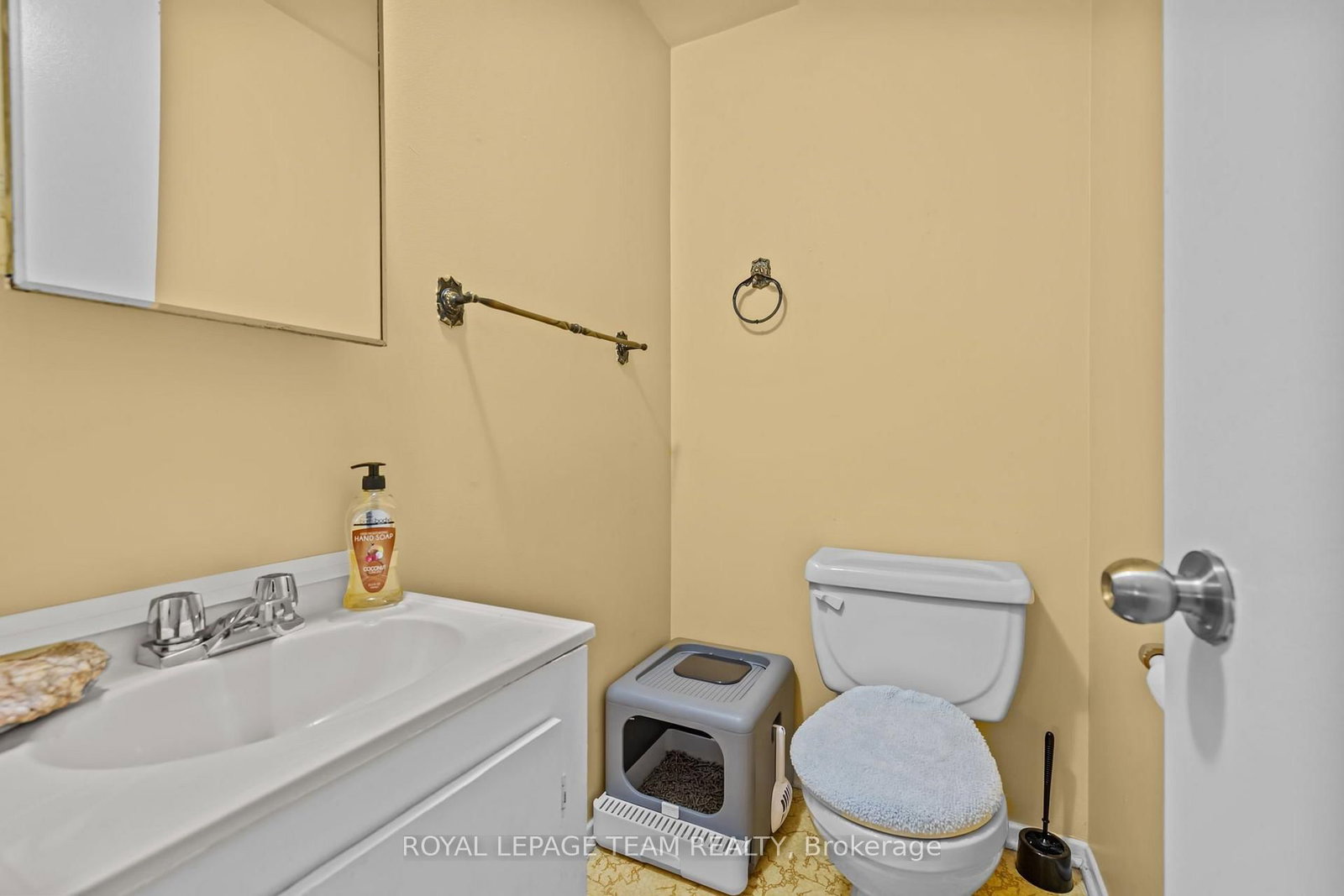 11E FOXHILL Way • Ottawa, ON photo 22