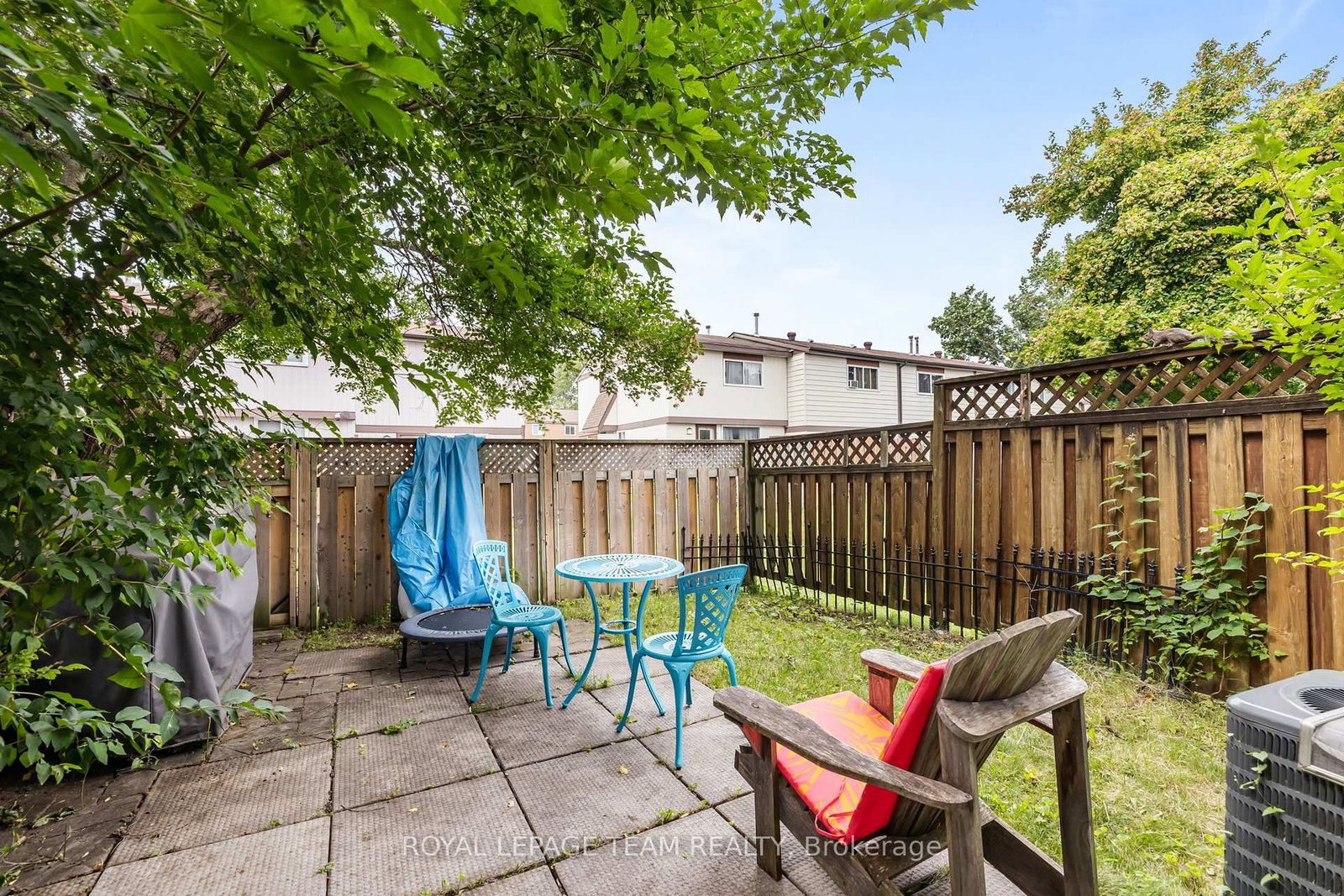 11E FOXHILL Way • Ottawa, ON photo 31