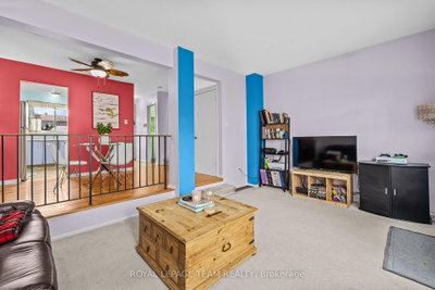 11E FOXHILL Way • Ottawa, ON photo 4