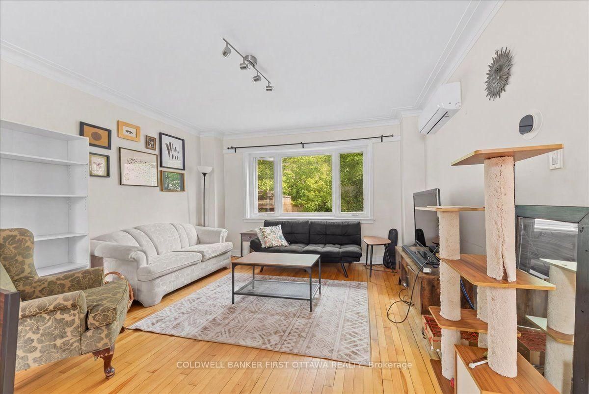 20 PRIMROSE Avenue • Ottawa, ON photo 9