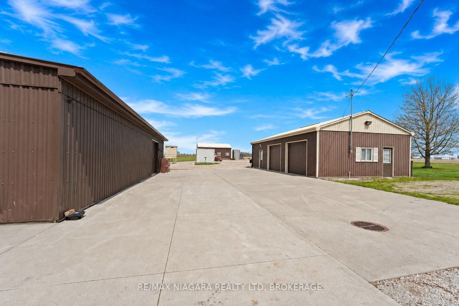 410 W County Rd 50 Road • Essex, ON photo 12