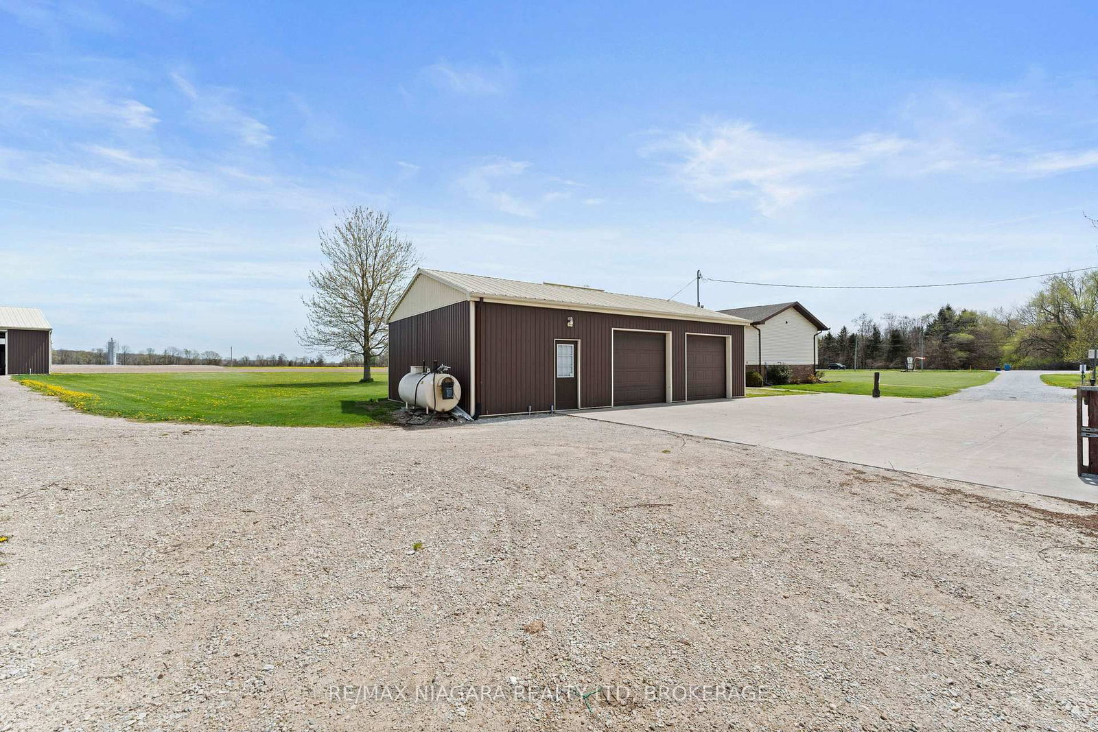 410 W County Rd 50 Road • Essex, ON photo 13
