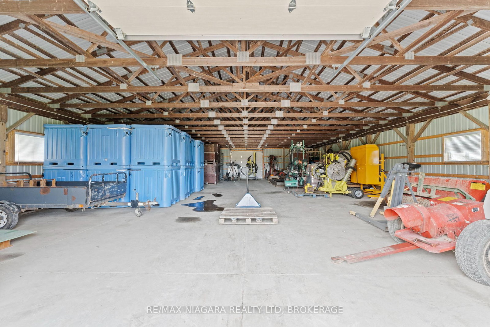 410 W County Rd 50 Road • Essex, ON photo 33