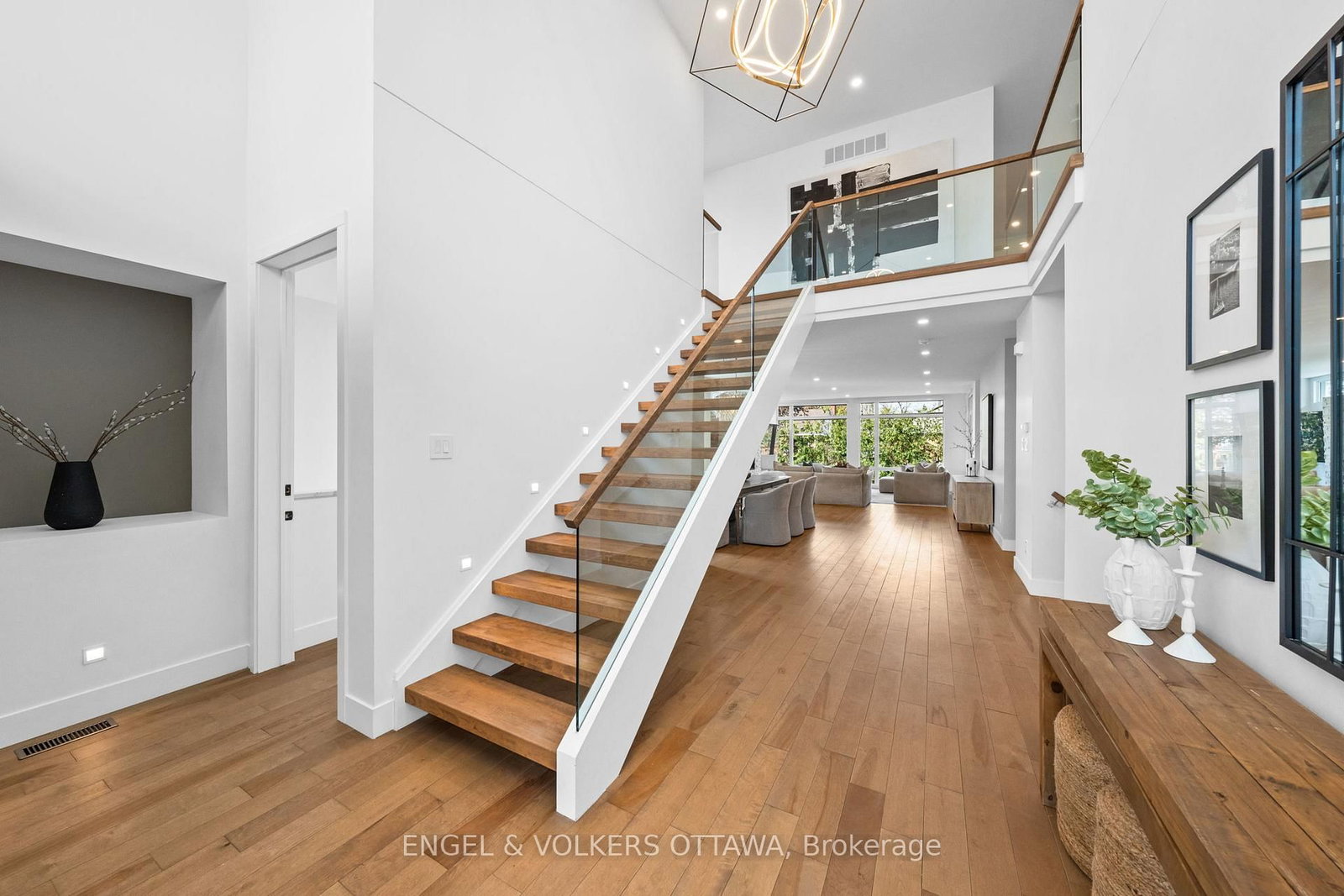 620 Rowanwood Avenue • Ottawa, ON photo 15