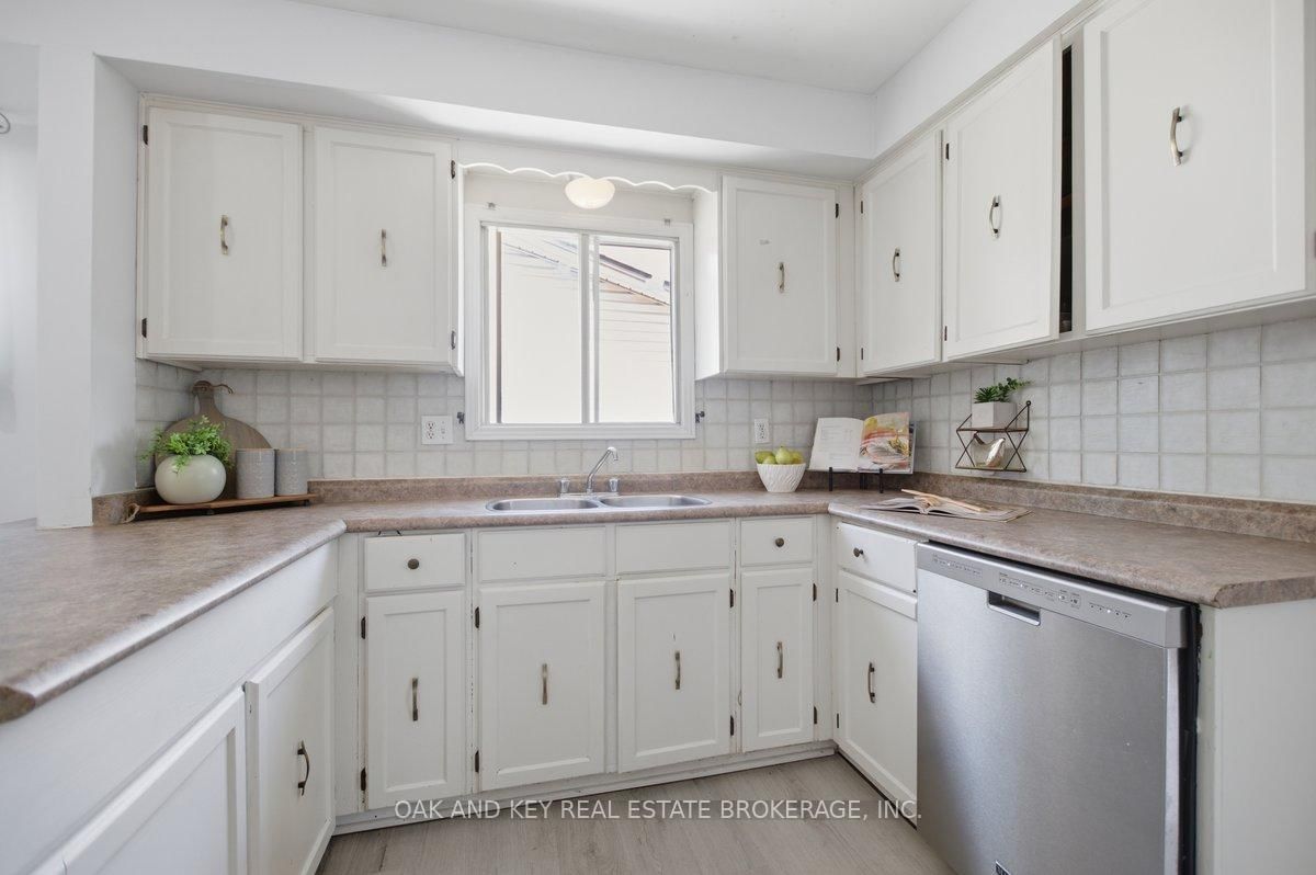 24 Harrow Court • London South, ON photo 12