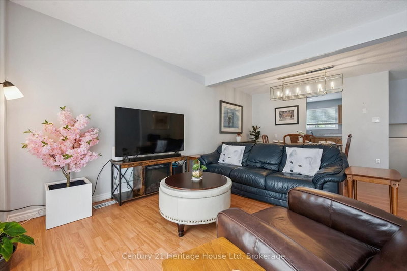 15 - 201 Silvercreek Parkway N
