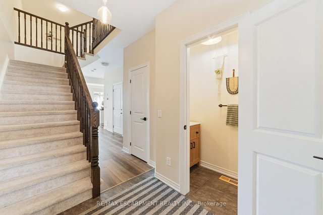 17 Southshore Crescent