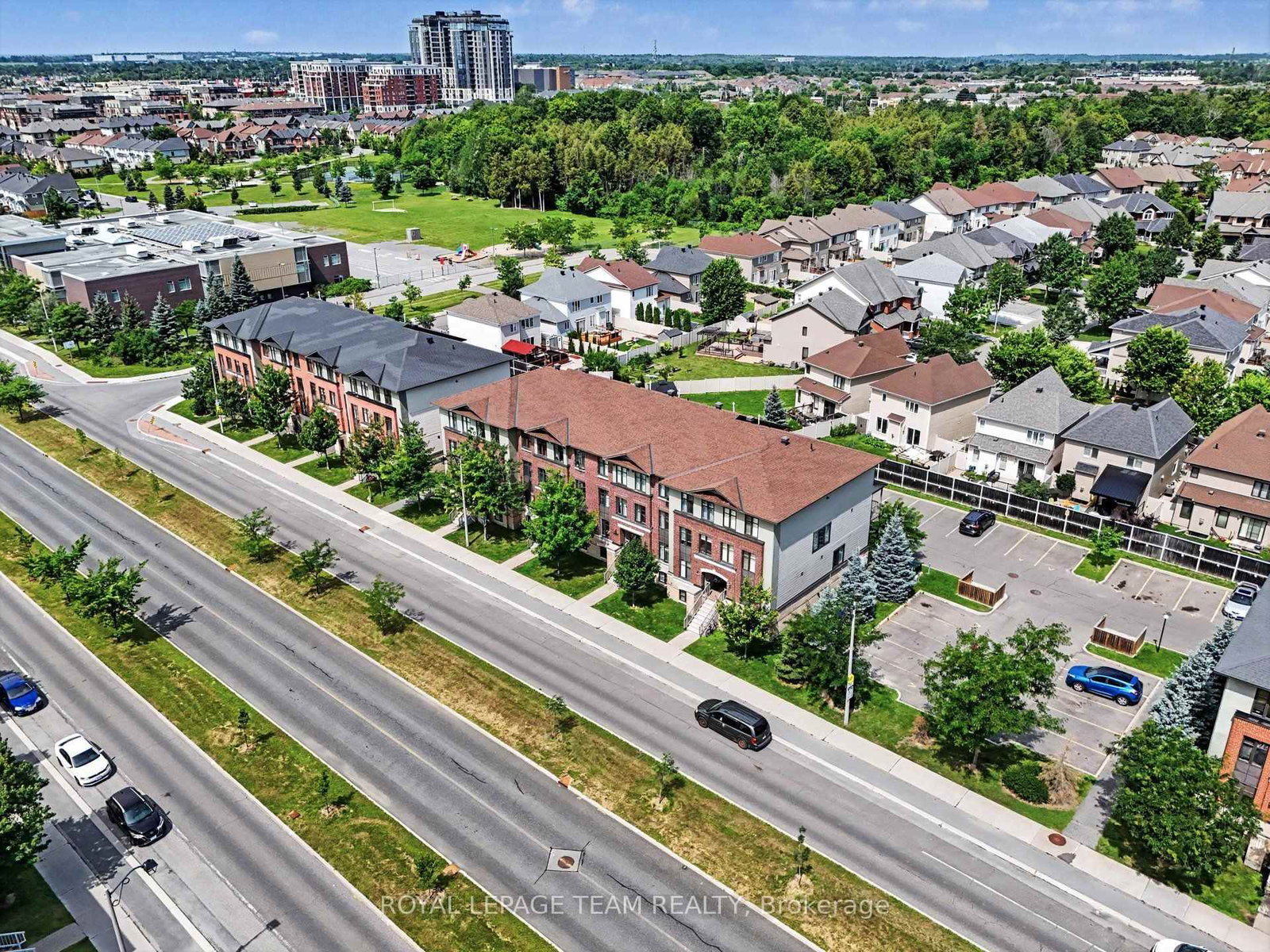 621 Chapman Mills Drive • #C • Ottawa, ON photo 2