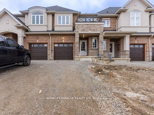 32 Vickers Road