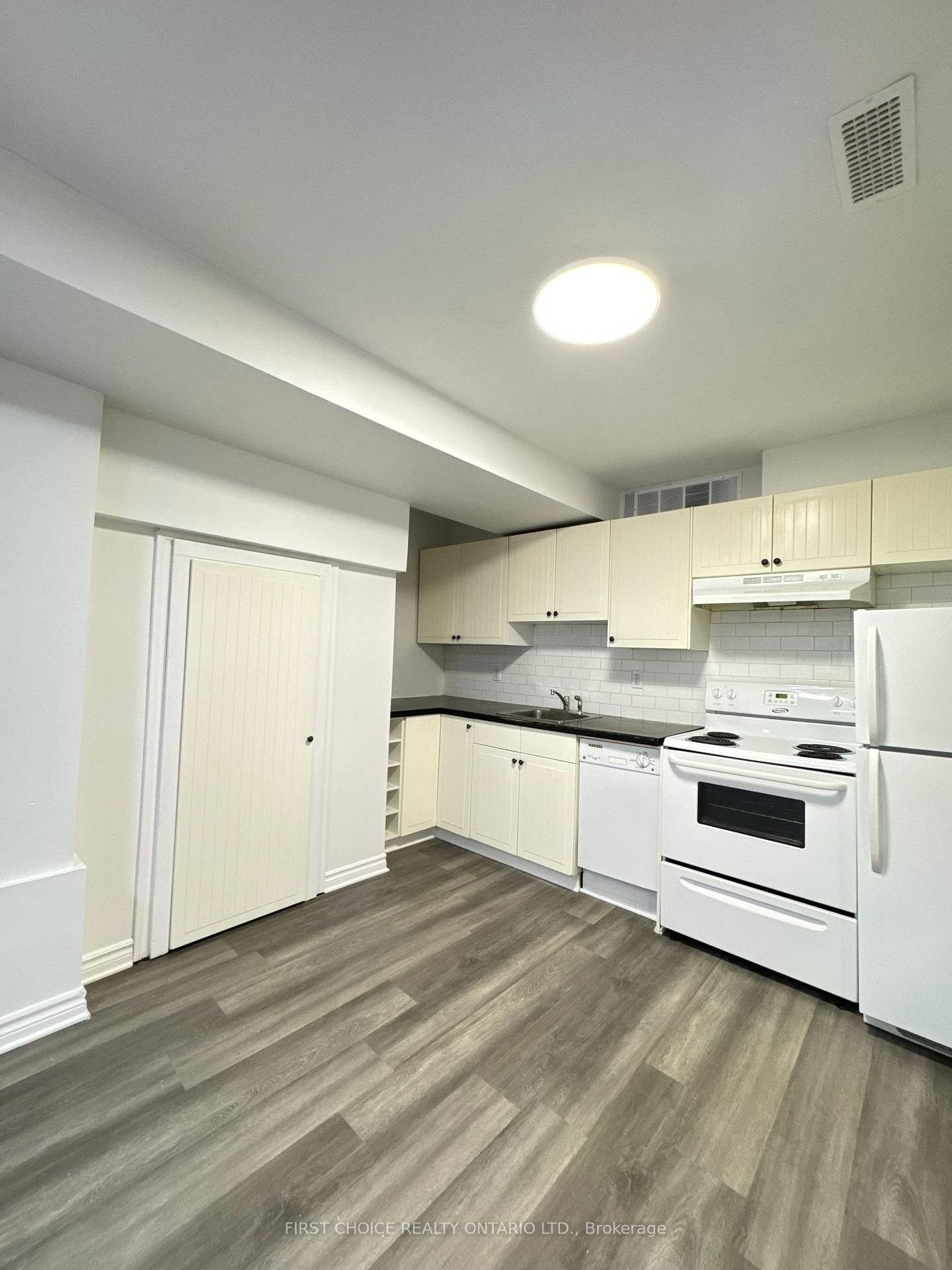 64 Genest Street • Ottawa, ON photo 29