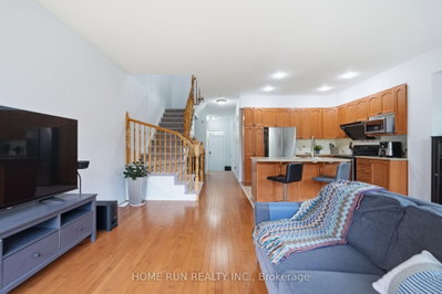 202 Maxwell Bridge Road • Ottawa, ON photo 6