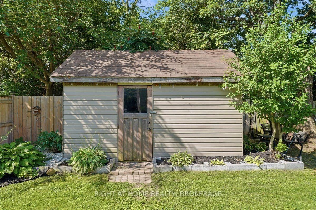 63 Plymouth Avenue • St. Catharines, ON photo 31