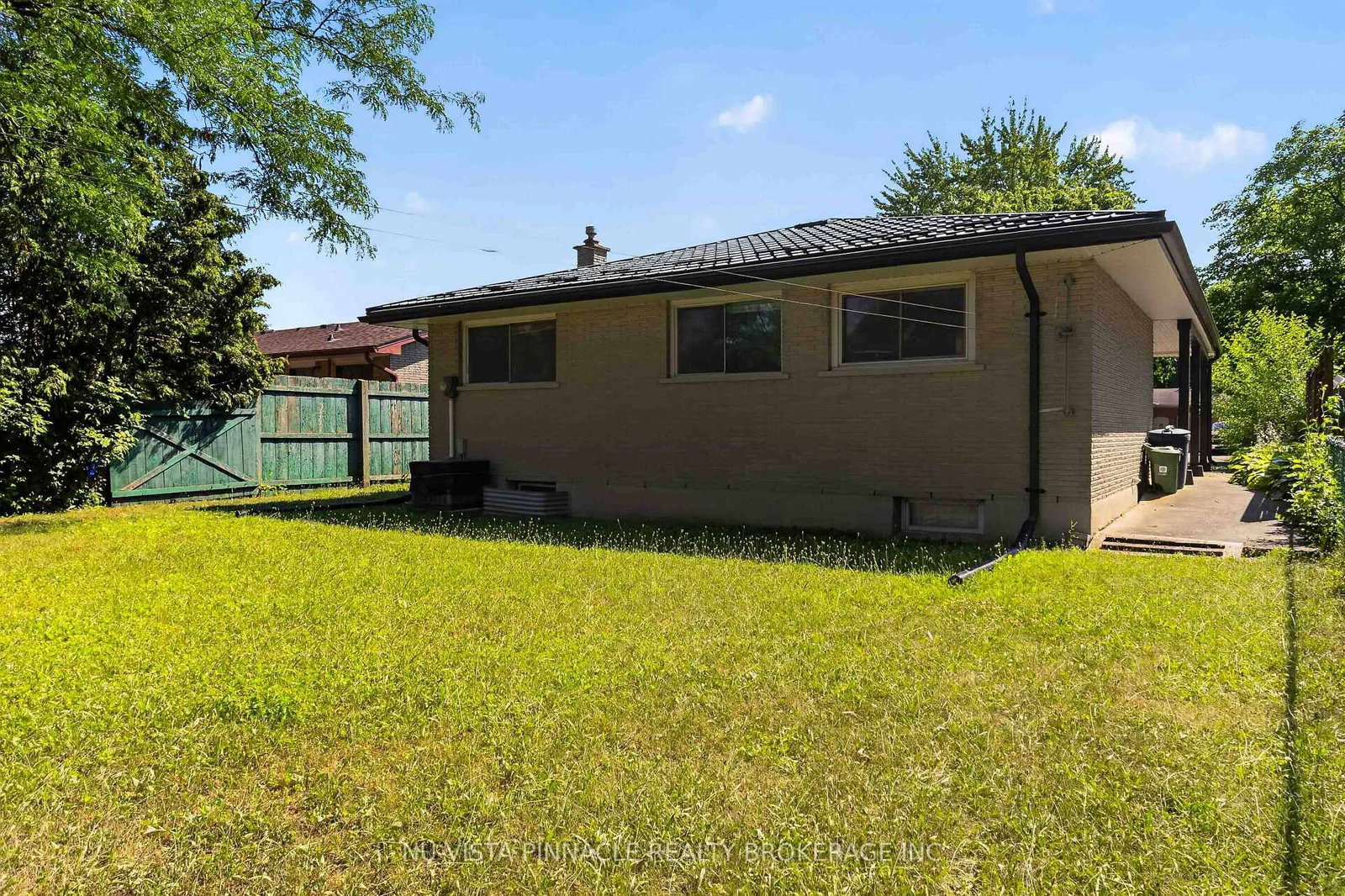 1062 Apache Road • London East, ON photo 24