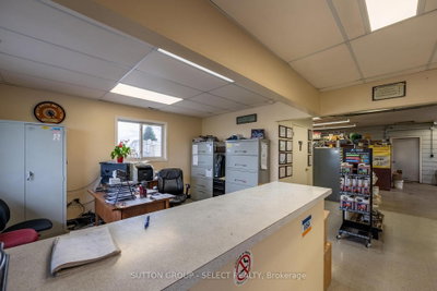 77242 London Road — photo 3