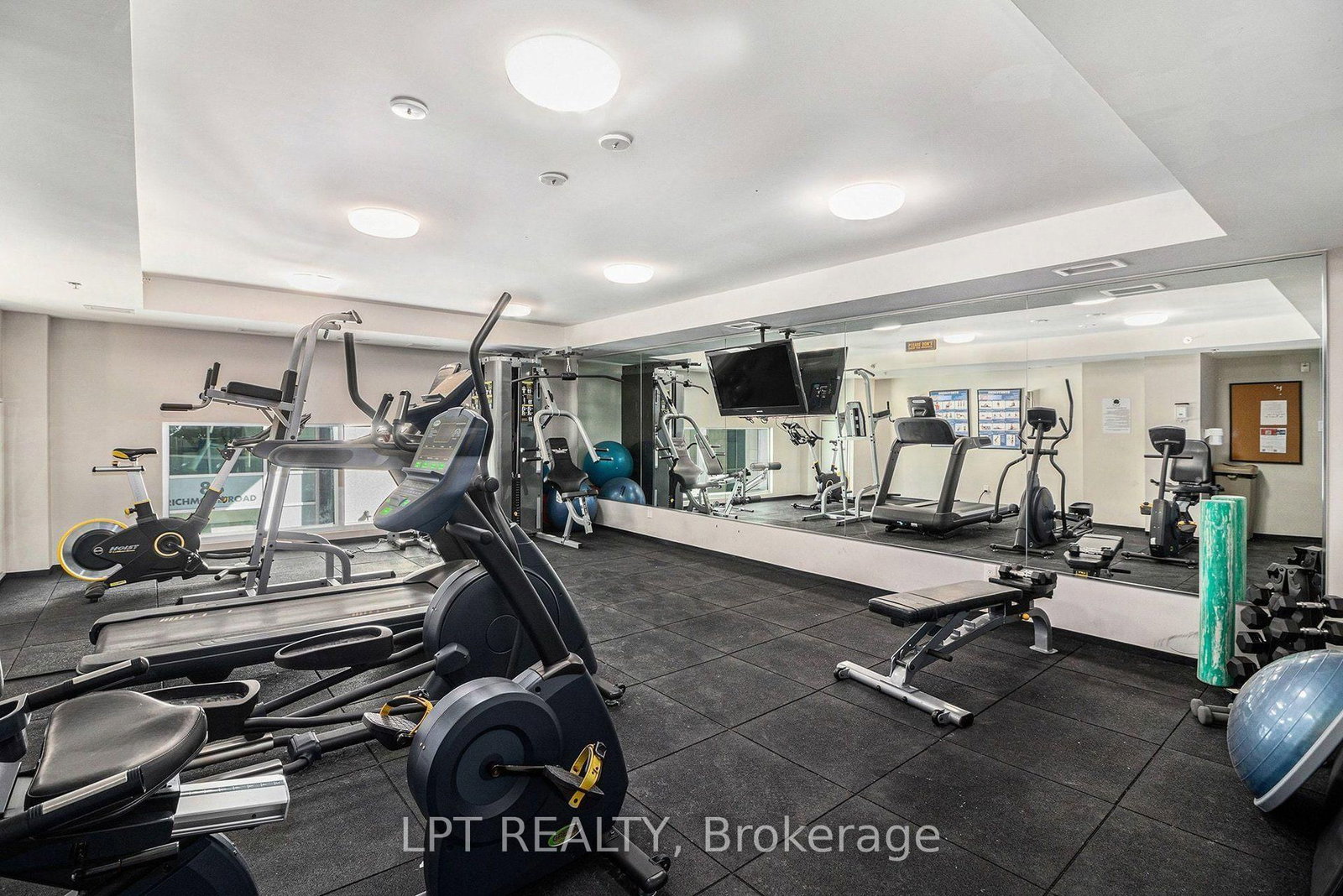 88 Richmond Road • #512 • Ottawa, ON photo 21