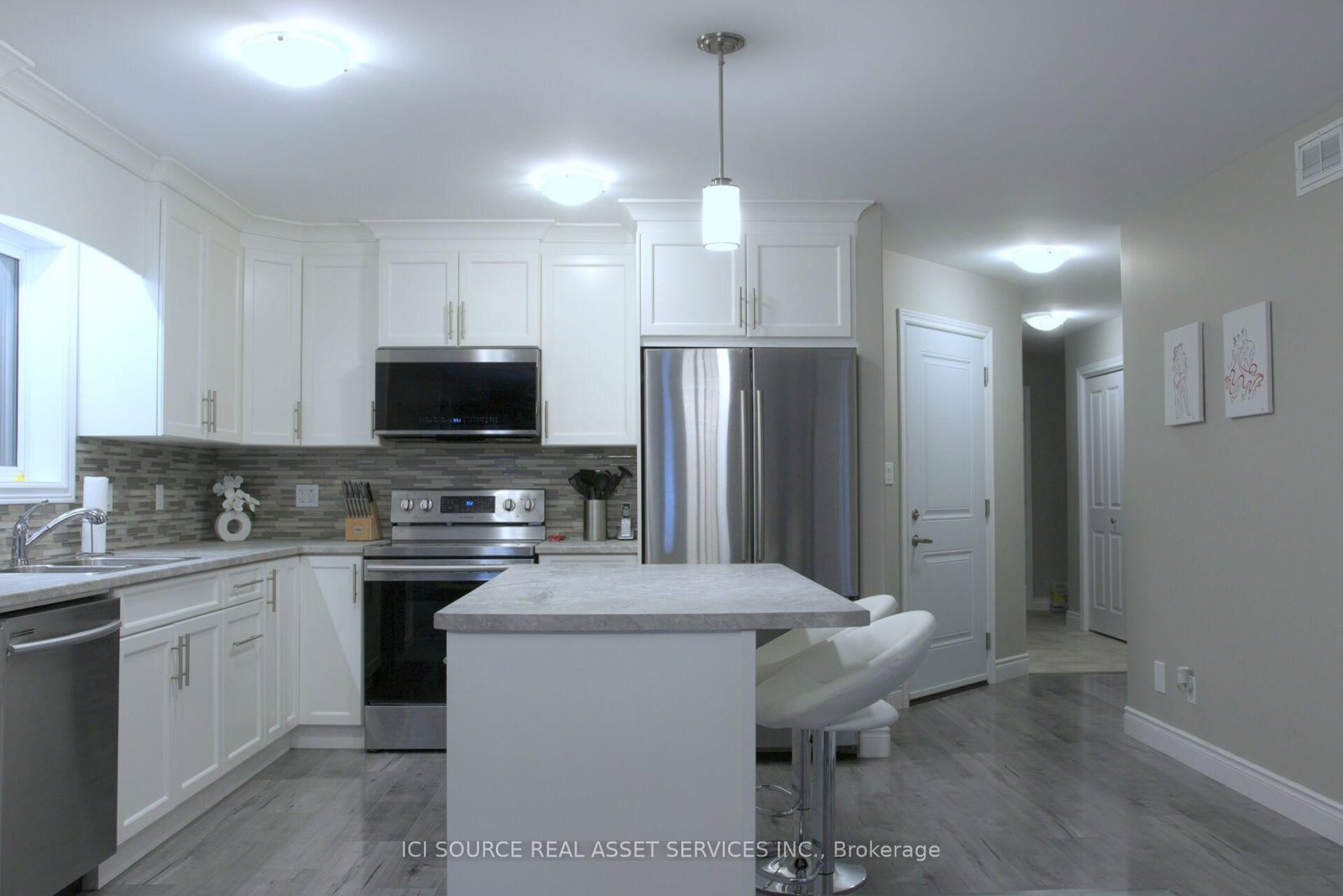 50 Deacon Place • Belleville, ON photo 4