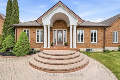 1497 Pentecostal Road — more photos