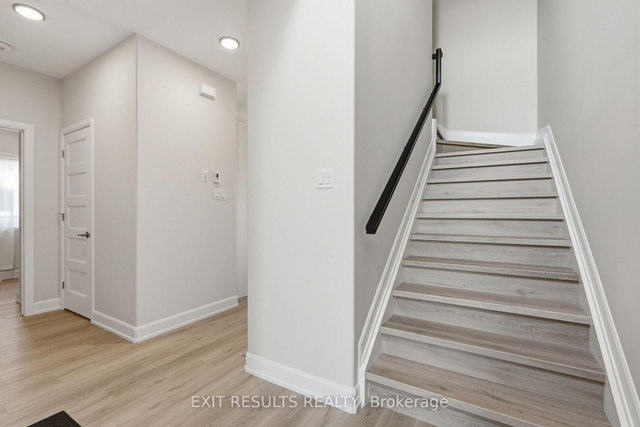 1213 Montblanc Crescent