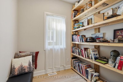 1213 Montblanc Crescent — photo 5