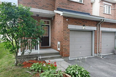 306 Waymark Crescent — photo 4