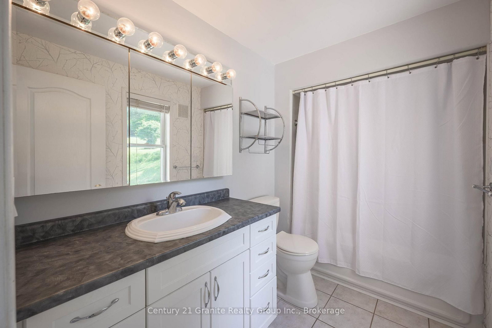 7177 Gelert Road • Dysart et al, ON photo 23
