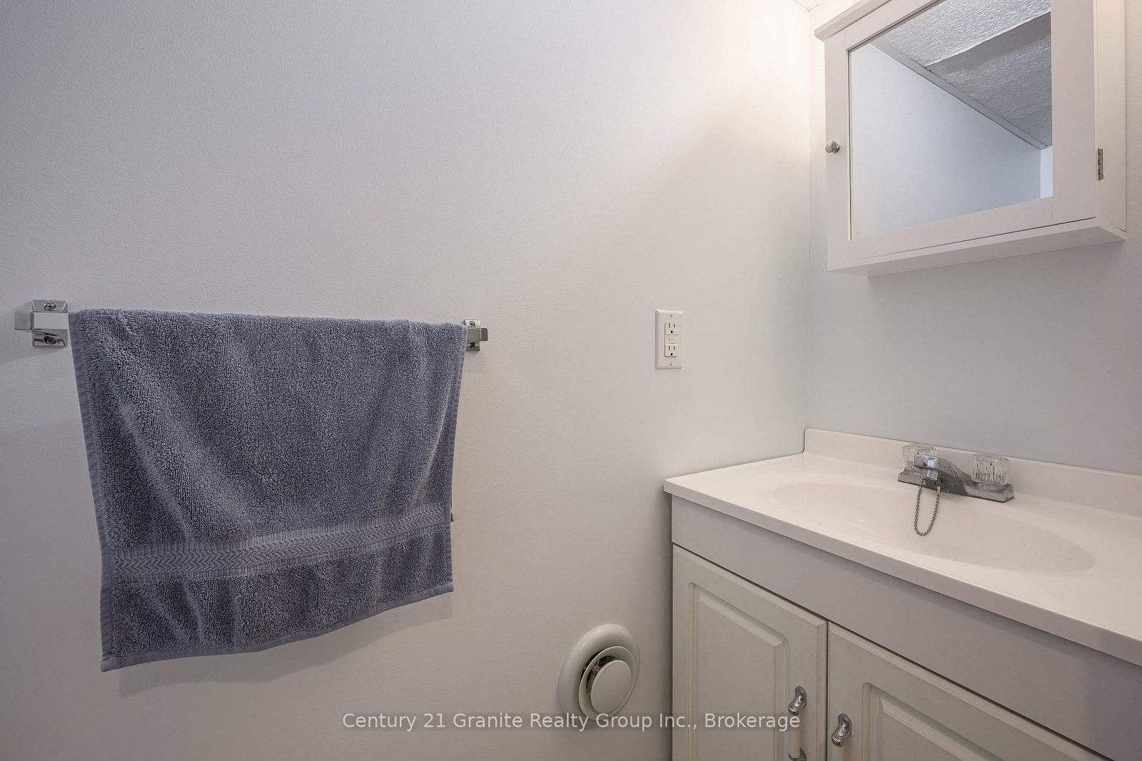 7177 Gelert Road • Dysart et al, ON photo 34