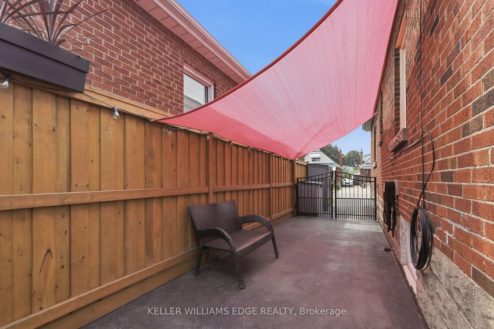 127 Tragina Avenue S • Hamilton, ON photo 30