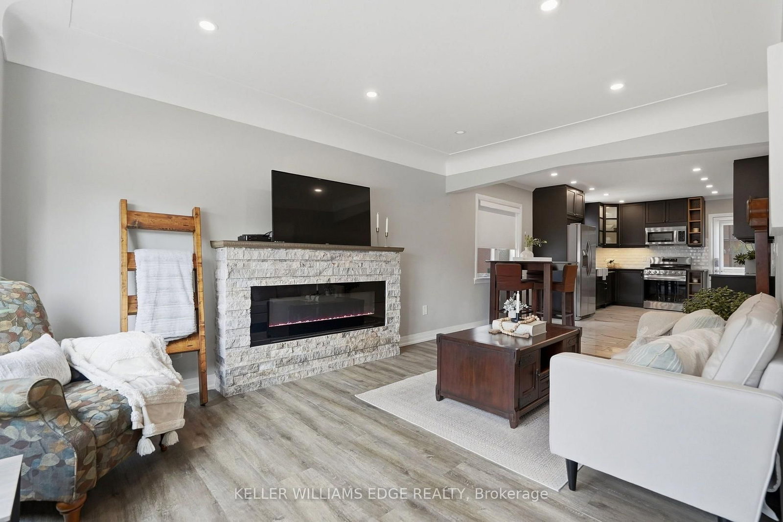 127 Tragina Avenue S • Hamilton, ON photo 6
