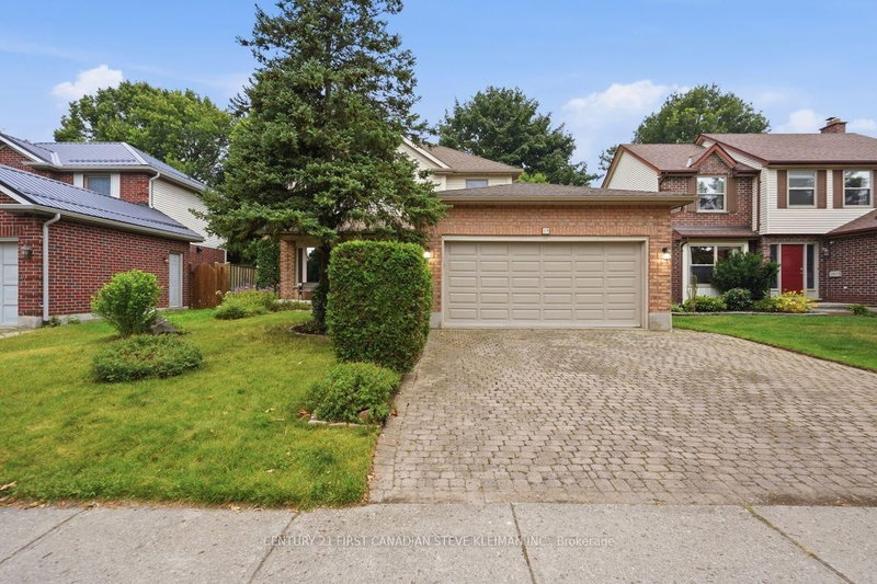 39 Martinet Avenue, London East