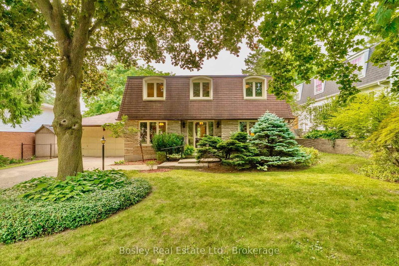 32 Waverley Drive
