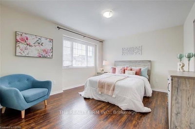 Unit 17 — 2635 Bateman Trail — more photos