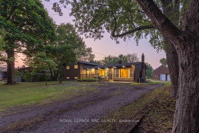 2432 Port Robinson Road — photo 2