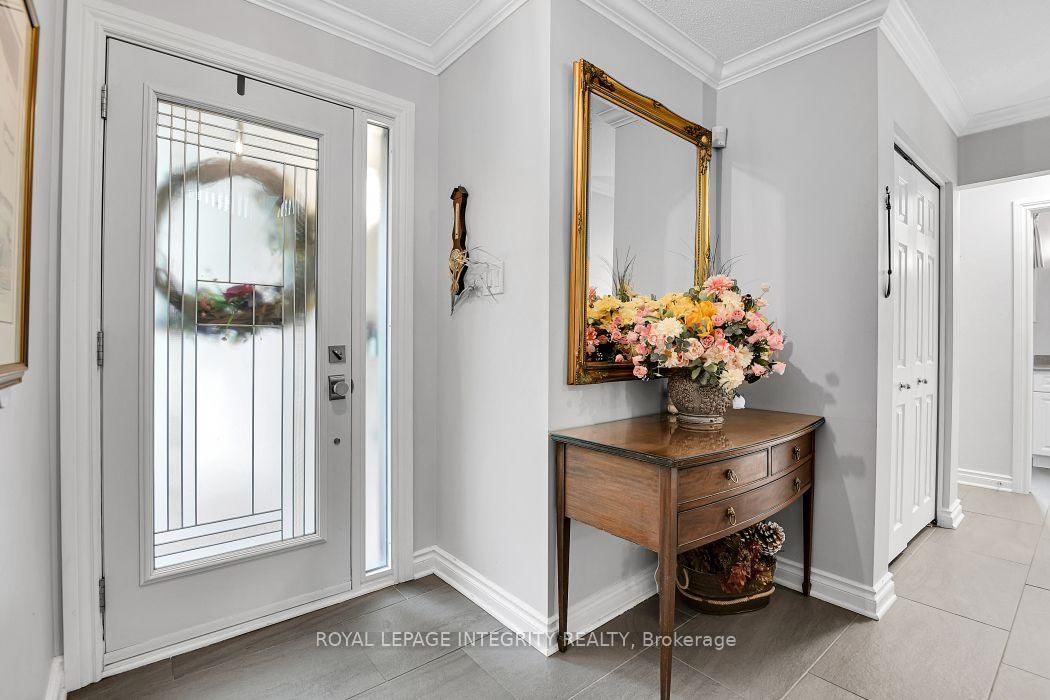 46 Dartmoor Drive • Kanata, ON photo 2