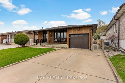 142 Marcella Crescent • Hamilton, ON photo 2