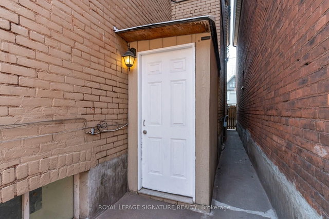 Bsmt - 212 Wellington Street N