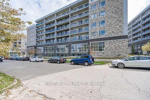 608 - 275F Larch Street